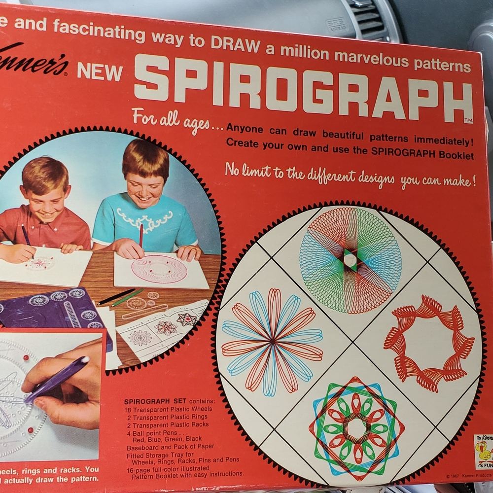 1967 Vintage Pristine Spirograph Drawing Kit w instructions.